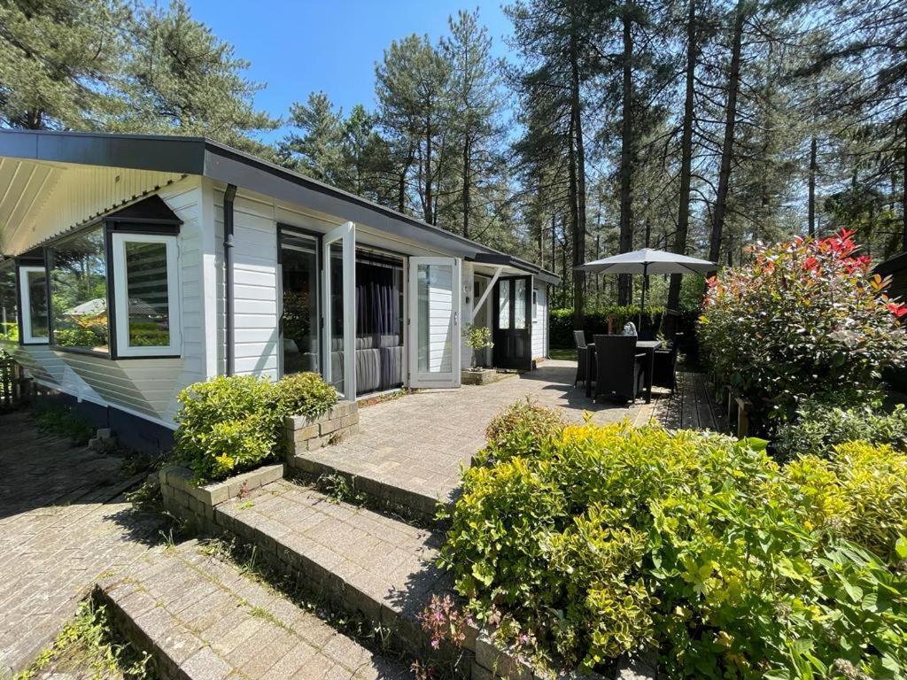 Luxe Vakantiehuis In Het Bos Overbroek Екстериор снимка