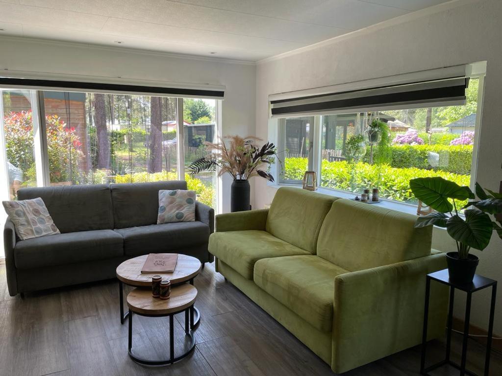 Luxe Vakantiehuis In Het Bos Overbroek Екстериор снимка