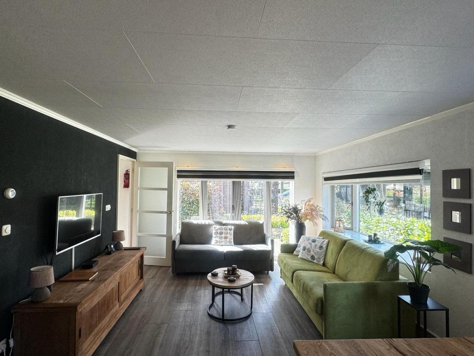 Luxe Vakantiehuis In Het Bos Overbroek Екстериор снимка
